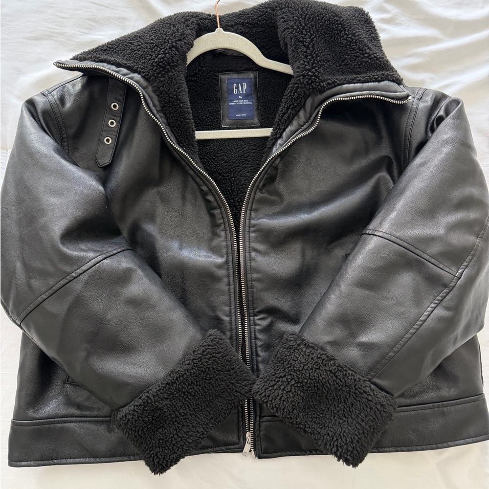 GAP vegan leather sherpa lined jacket. Size XL. Great condition